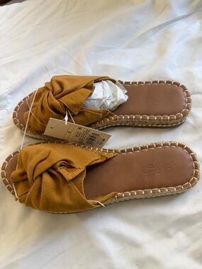 Universal Thread "Lila" Knotted Espadrille Slide Sandals Mustard Yellow Size 8